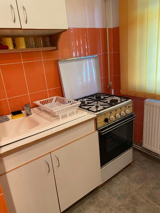 Best Home Hunedoara Buitenkant foto