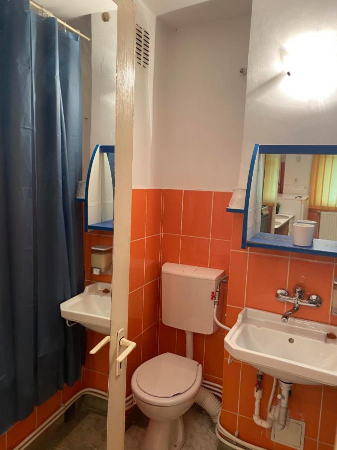 Best Home Hunedoara Buitenkant foto